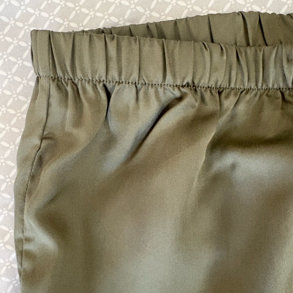 New Large Ettitude Green Sateen Pajama Lounge Shorts Bamboo - Picture 8 of 13